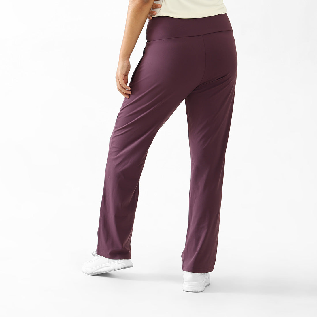 On-The-Go Straight Pants (Classic)